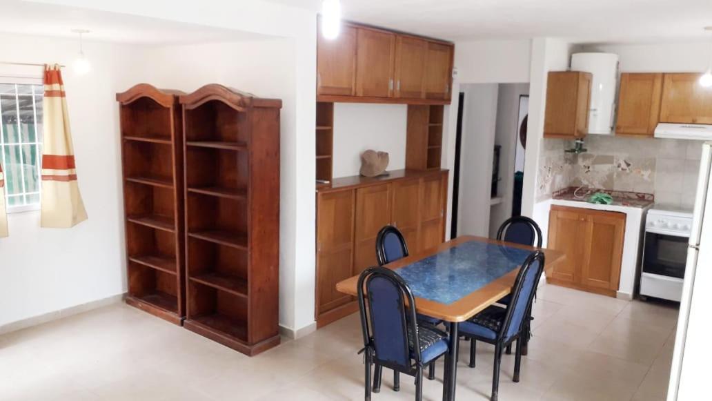 Casa Con Pileta Privada * Tanti